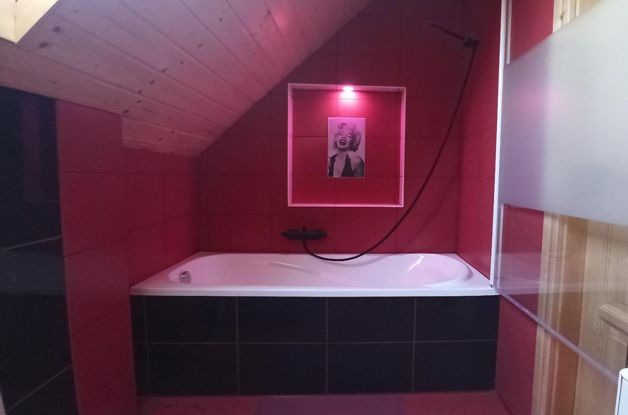 Marilyn Vendeghaz Hotel เคฮีดาคุชทานี ภายนอก รูปภาพ